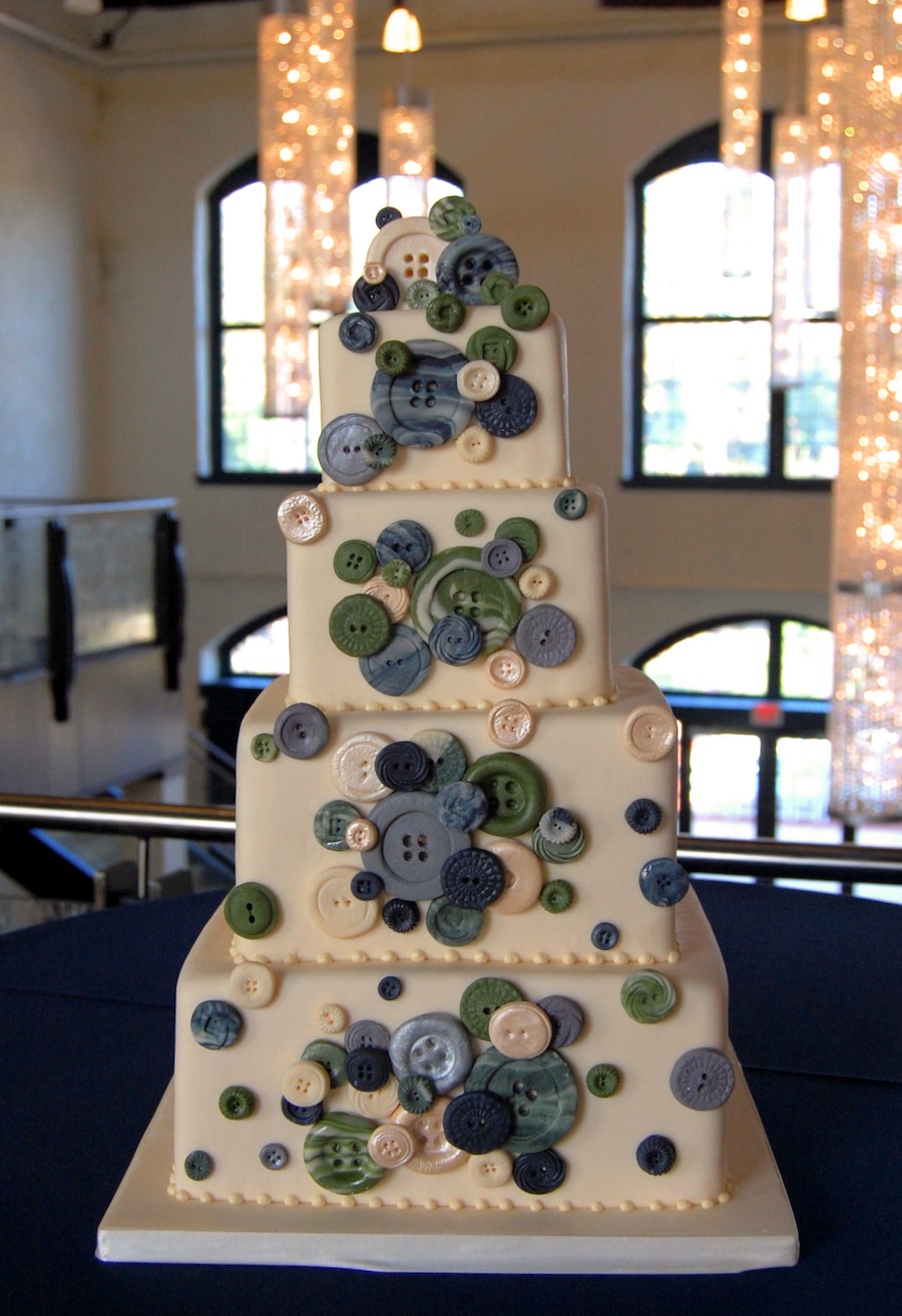 Here's A Photo Of A Phoenixville Bride's Wedding Cake Inspired by Philadelphia Wedding Story 