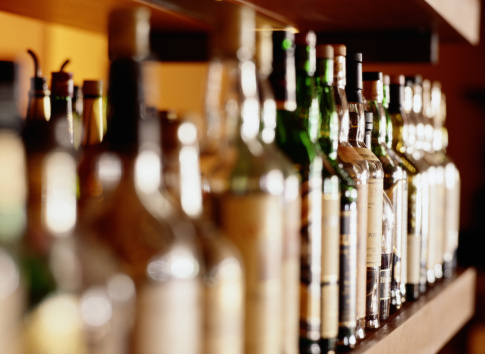 ASK THE EXPERT: How Do We Decide How Much Alcohol to Purchase for Our Wedding? 
