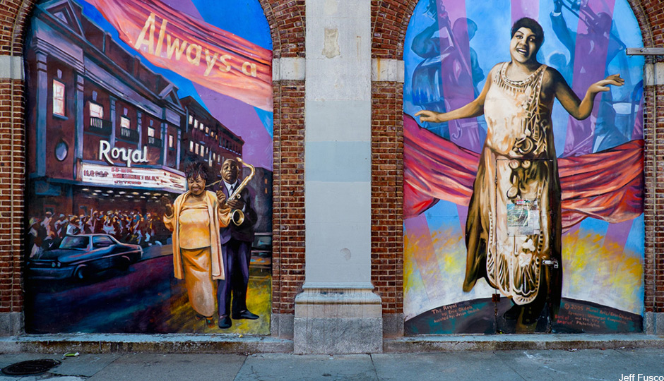 Royal-Theater-mural-with-2-female-african-american-singers