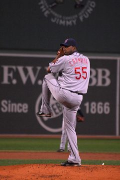 RoFausto CarNandez, 30-33, pitching in 2008/Wikipedia