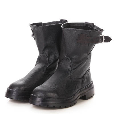 winter-boots-vertical