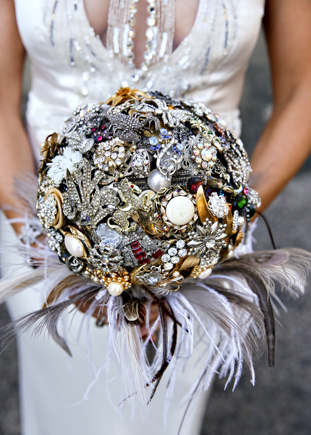 The bride's sister both chose the brooches and made the bouquet herself. Photo by Marie Labbancz.