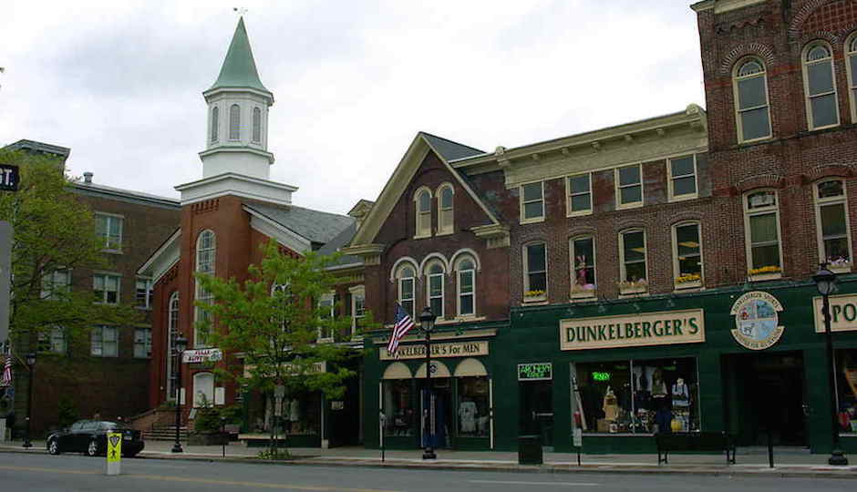 Spend your Saturday afternoon shopping and snacking in downtown Stroudsburg. 