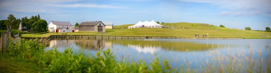 You can opt for a tented wedding on the grounds of the Olde Homestead Golf Club in the Lehigh Valley. 