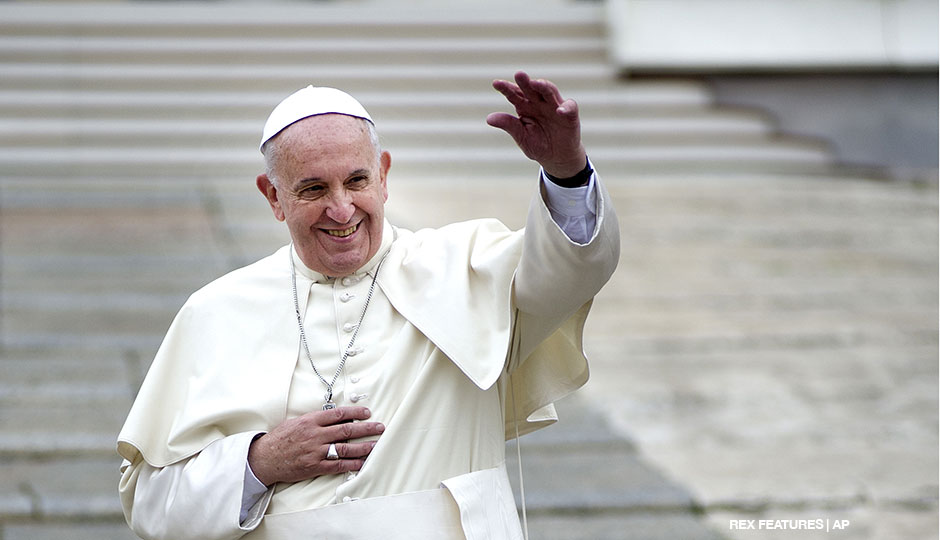 AP274099708769-pope-francis-rex-features-940x540