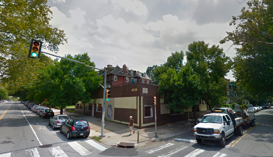 The propposed apartment is set to take the place of the former building at 4536 Spruce, which burned down in February 2011. Photo via Google Street View