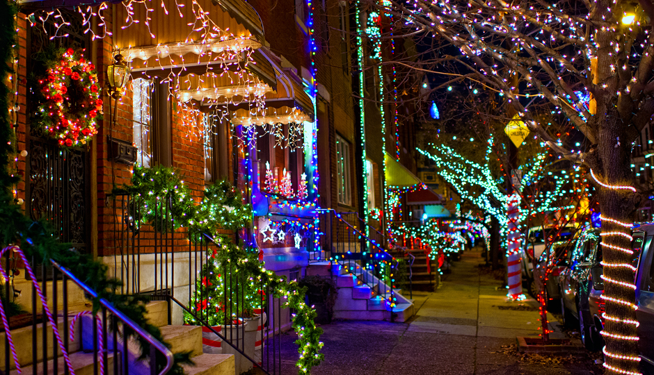 Holiday lights in South Philadelphia | Photo by J. Fusco for Visit Philadelphia