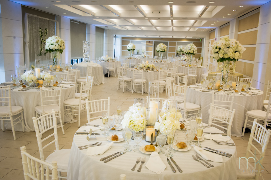 A reception dinner in the Skyline Room. Photo by MK Photo. 