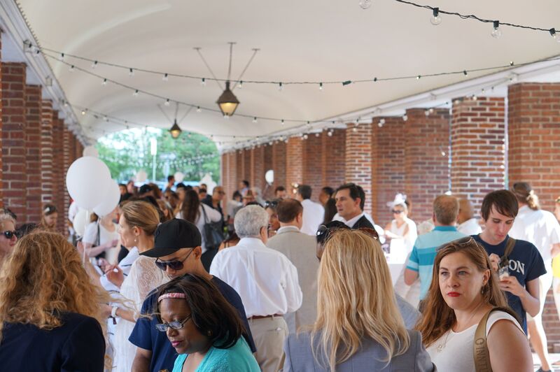 The Diner en Blanc Preview Party in the Headhouse Shambles. 