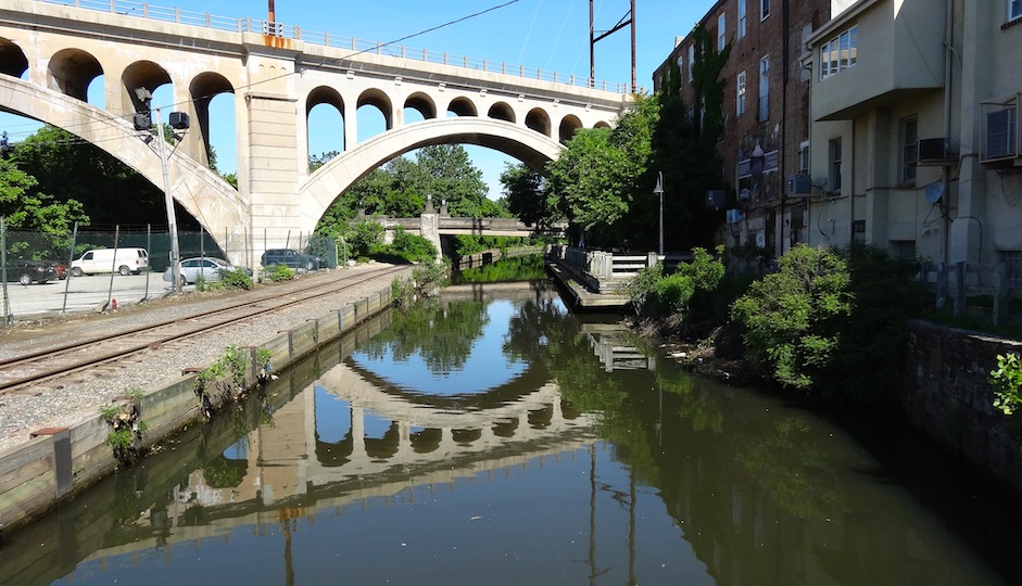 The Manayunk Bridge will soon connect both sides of the Schuylkill River | Photo: Liz Spikol