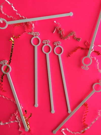 How adorable are these engagement ring cocktail stirrers?
