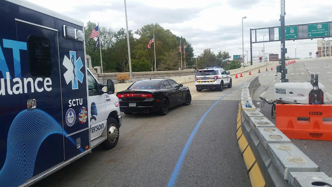 Ambulance gets police escort into Philadelphia to deliver a life-saving kidney to Jefferson University Hospital.