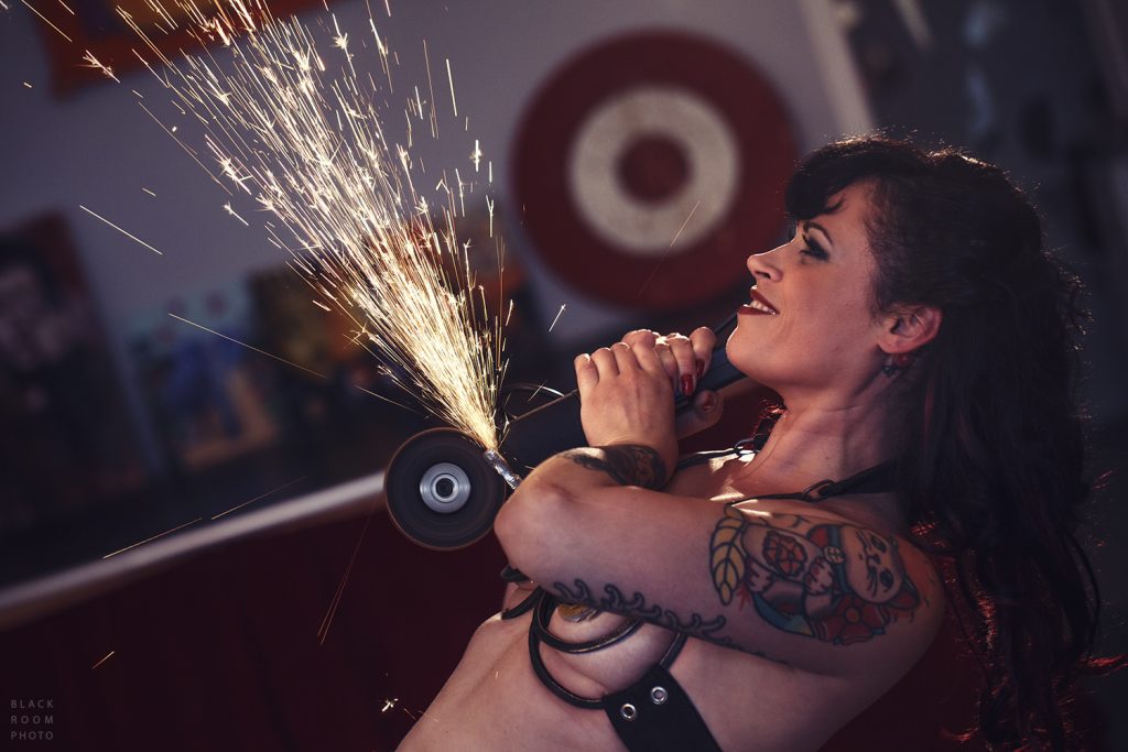 Philly performer "Reggie Bügmüncher" gets up close and personal with an angle grinder.
