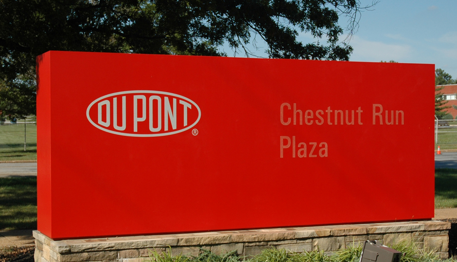 "DuPont Chestnut Run Plaza entrance" by Littleinfo - Own work. Licensed under Public Domain via Wikimedia Commons - https://commons.wikimedia.org/wiki/File:DuPont_Chestnut_Run_Plaza_entrance.JPG#/media/File:DuPont_Chestnut_Run_Plaza_entrance.JPG