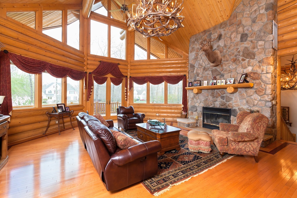 Spotted: Mike Trout Used to Rent This Log Palace at Running Deer