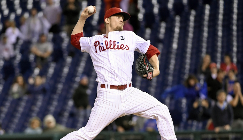 Sep 30, 2015; Philadelphia, PA, USA; Philadelphia Phillies relief pitcher Ken Giles (53) throws a pitch during the ninth inning against the New York Mets at Citizens Bank Park. The Phillies defeated the Mets, 7-5. | Eric Hartline-USA TODAY Sports 