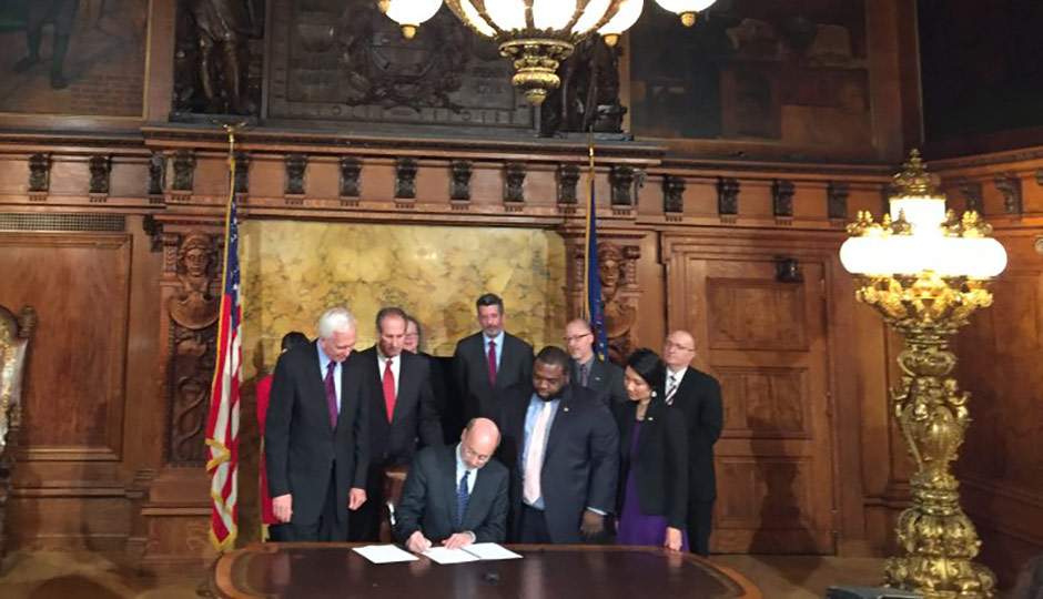 Pennsylvania Governor Tom Wolf - criminal record sealing bill signing