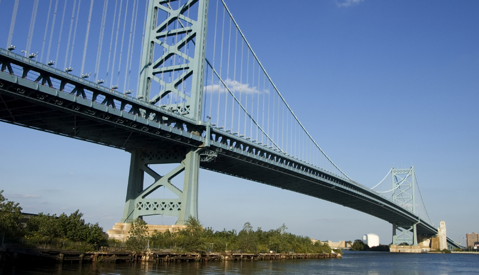 View of the Ben Franklin Bridge, which the race course will take runners by. | fullvalue/iStock.com