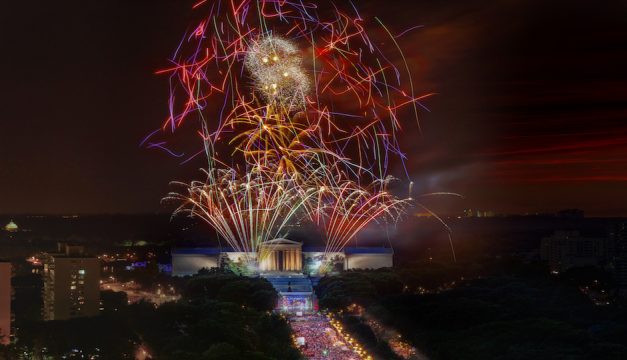 July 4th fireworks over the Philadelphia Museum of Art. Photo by G. Widman for Visit Philadelphia