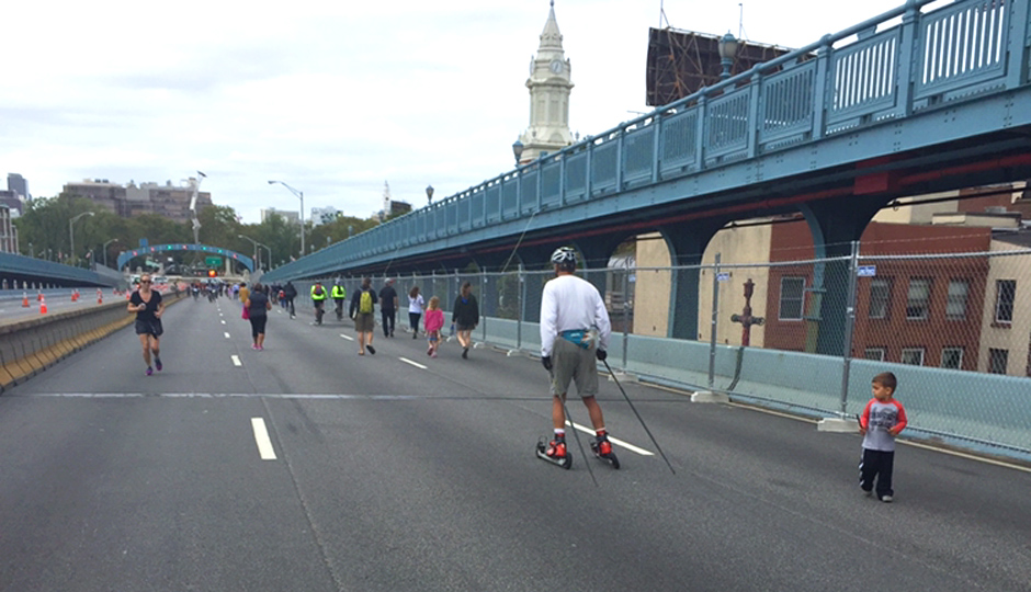 The car-free Ben Franklin Bridge during Pope Francis's visit | Photo by Adjua Fisher 