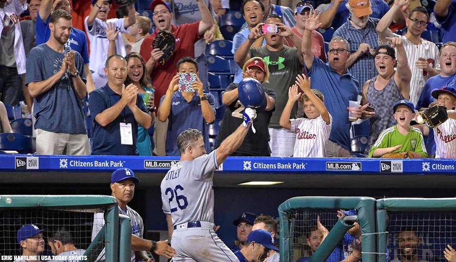 Dodgers second baseman Chase Utley waves to the crowd after he hit a grand slam against the Philadelphia Phillies during the seventh inning at Citizens Bank Park on Tuesday, August 16, 2016.