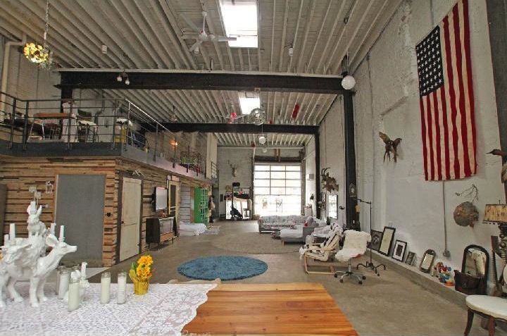 SOLD: Doub Hanshaw's Incredible Free People Garage Loft