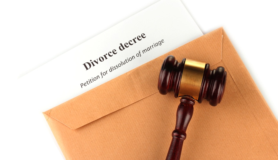 Woman Sues Her Lawyers Because Her Divorce Resulted in Her Marriage