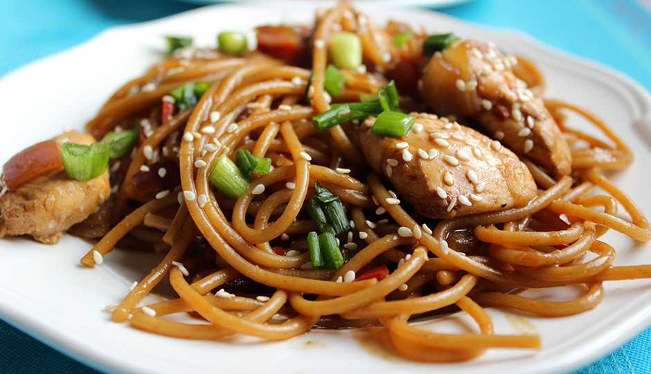 30-Minute Dinner: Orange Sesame Chicken with Whole-Wheat Noodles ...