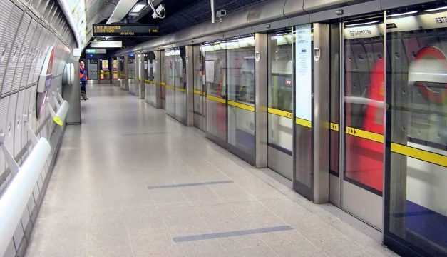 SEPTA Considers Platform Screen Doors for Subway Lines
