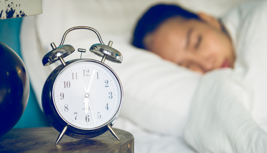 how-staying-up-later-could-be-the-key-to-better-sleep-be-well-philly