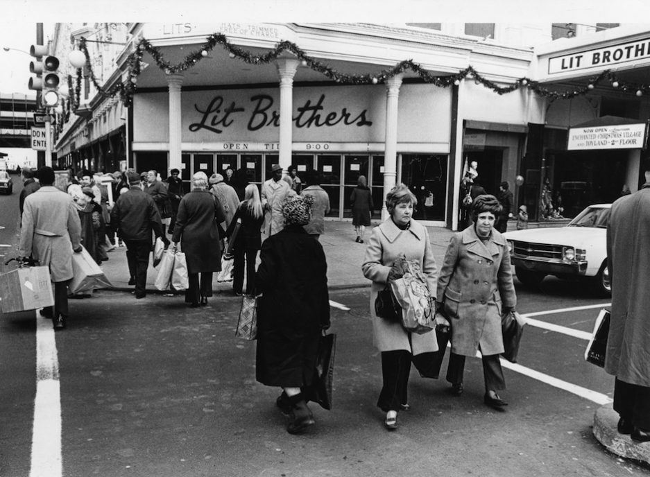 28 Vintage Photos of Philadelphia During the Holidays