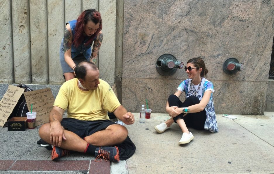 Philly Street Cuts People Are Giving Haircuts To The Homeless