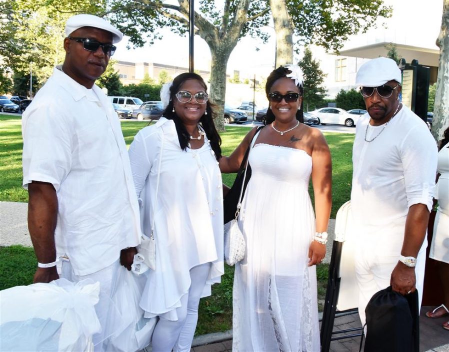 Dîner en Blanc Celebrates 5 Years - Philadelphia Magazine