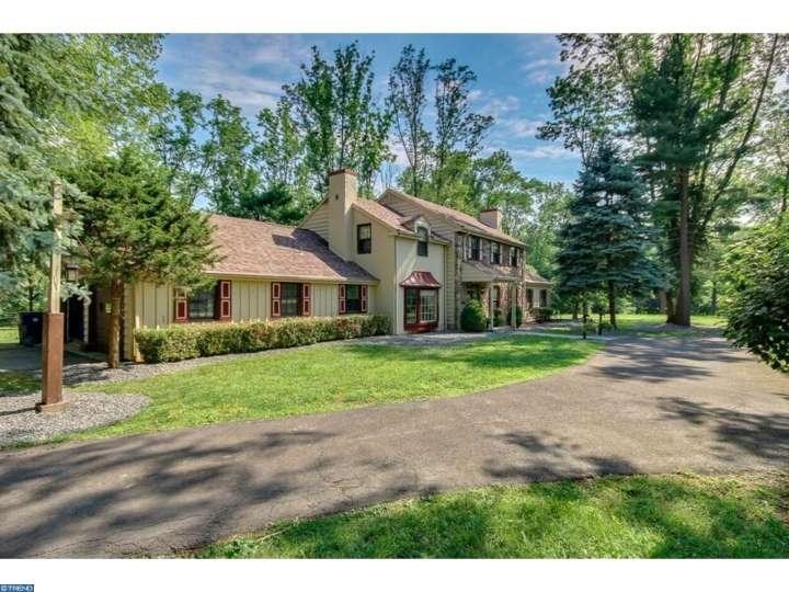 Farmhouse Friday: A Farm That Looks Like Two Million in Bucks ...