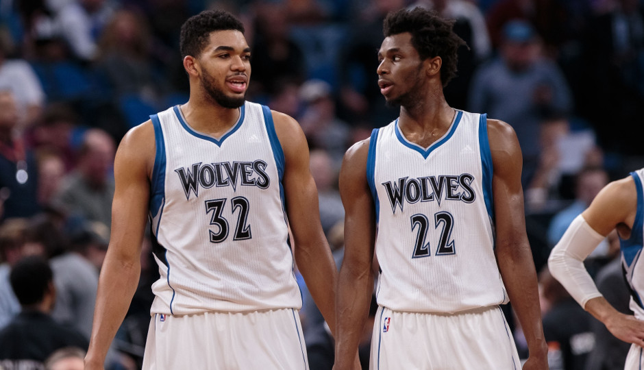 towns-wiggins-2016111701.jpg