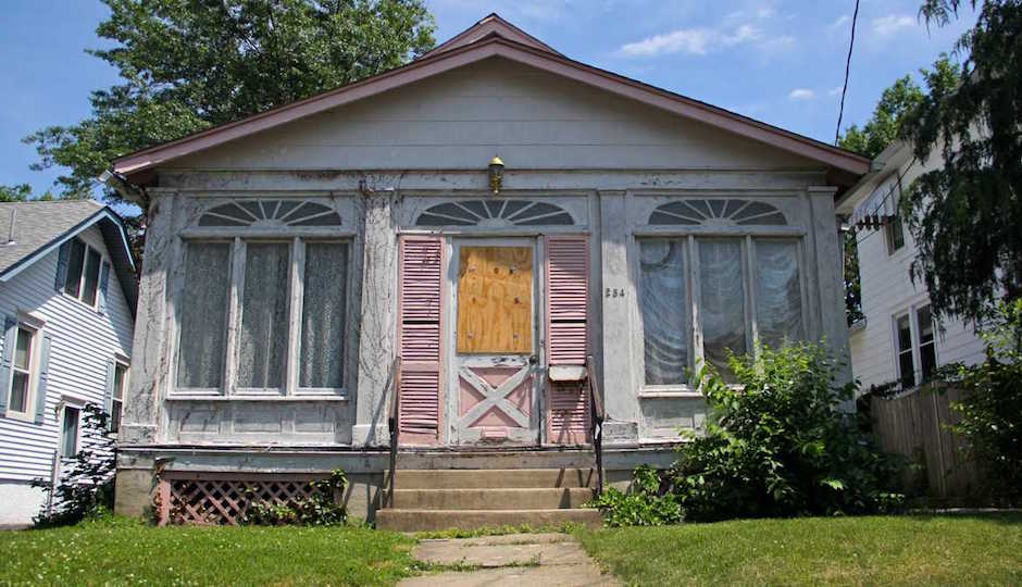 Collingswood Borough officials hope buyers will flip over the abandoned homes they're buying and restoring to stop blight before it spreads. | Photo: Emma Lee/WHYY