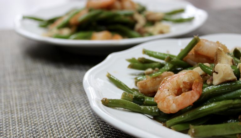 Recipe: One-Skillet Citrus-Chili Shrimp and Green Beans | Be Well Philly