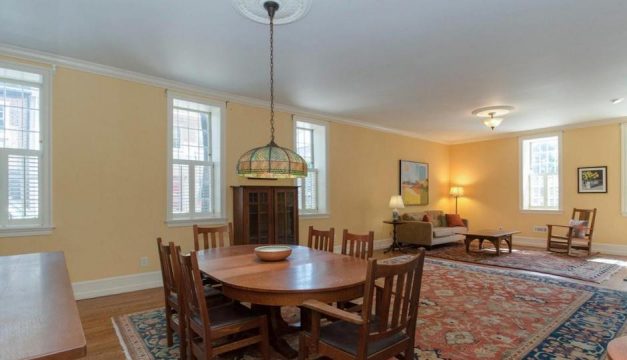 Jawdropper of the Week: A Colonial Classic in Society Hill for $2.5M ...