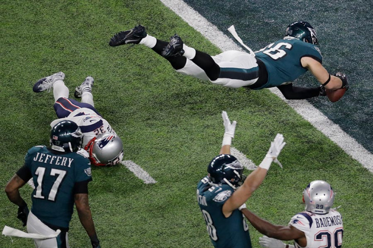 Eagles Win First Super Bowl, Beating Patriots 41–33