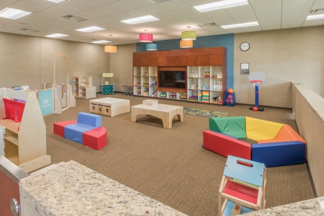 11 Philadelphia-Area Gyms With Kids' Playrooms and Childcare