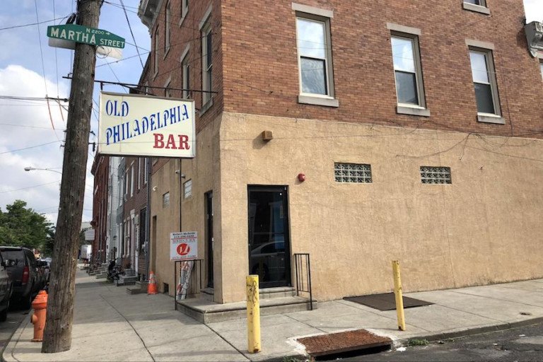 Old Philadelphia Bar Has Controversial Sign That Donald Trump Would Love