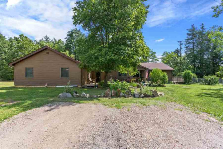 5 Loaded Homes in the Pine Barrens