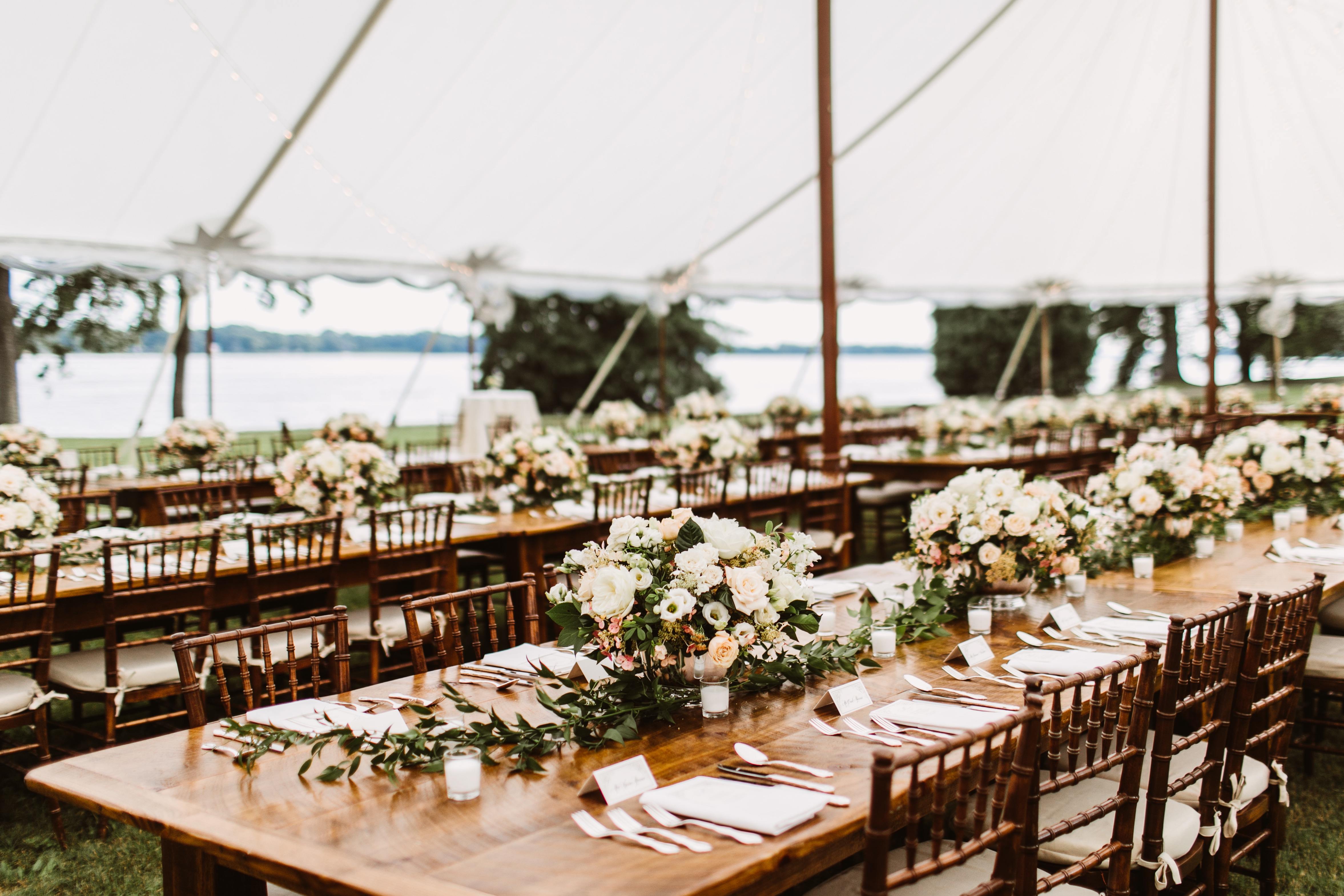 A Timeless English Garden-Style Wedding at Pennsylvania's ...