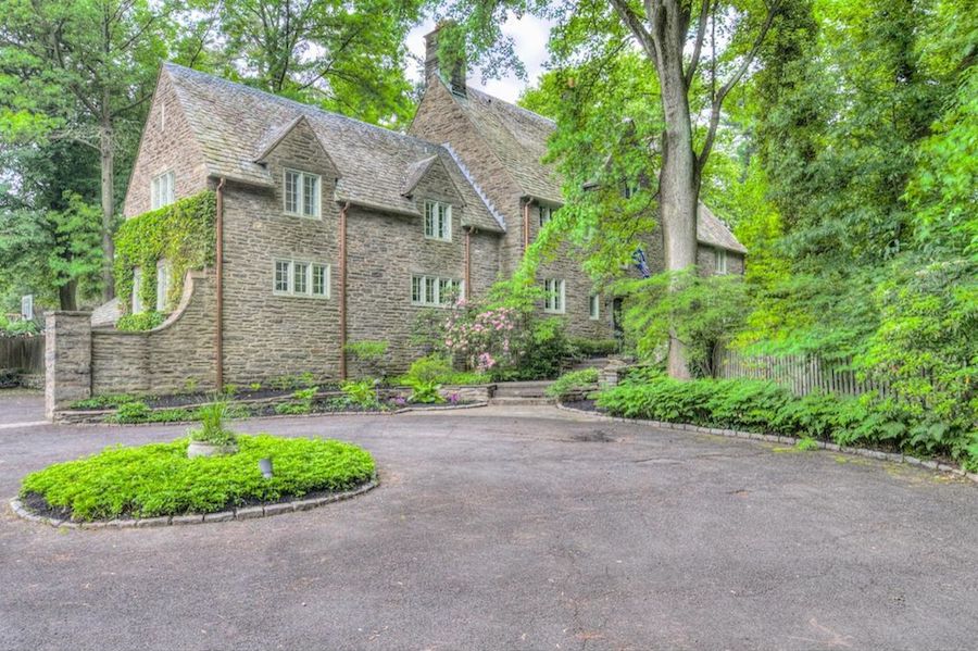 chestnut hill neighborhood guide lincoln drive manor