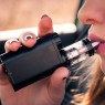 girl-vaping