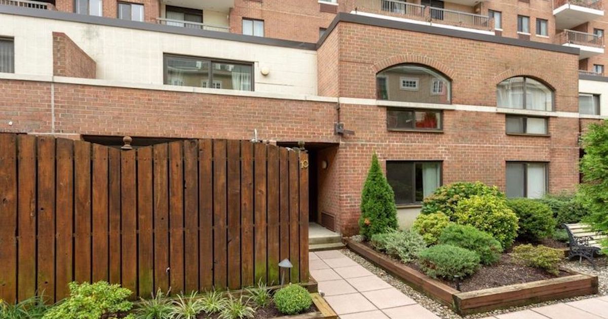 Condo for Sale Contemporary Condo Hideaway in Society Hill