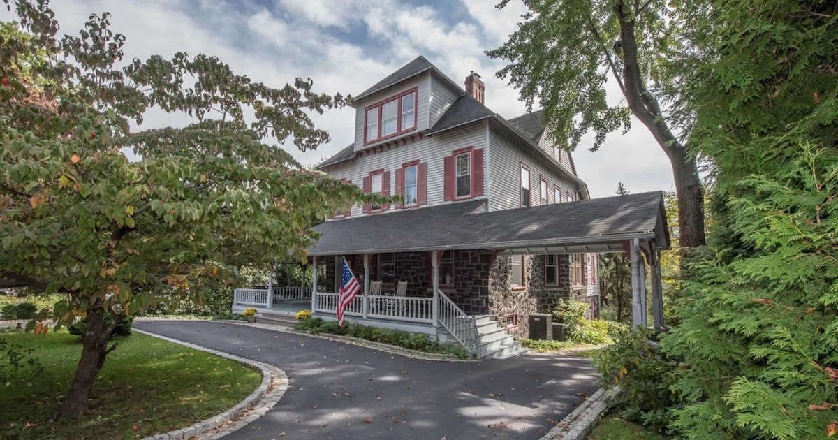 House for Sale Large Classic Victorian in Wayne