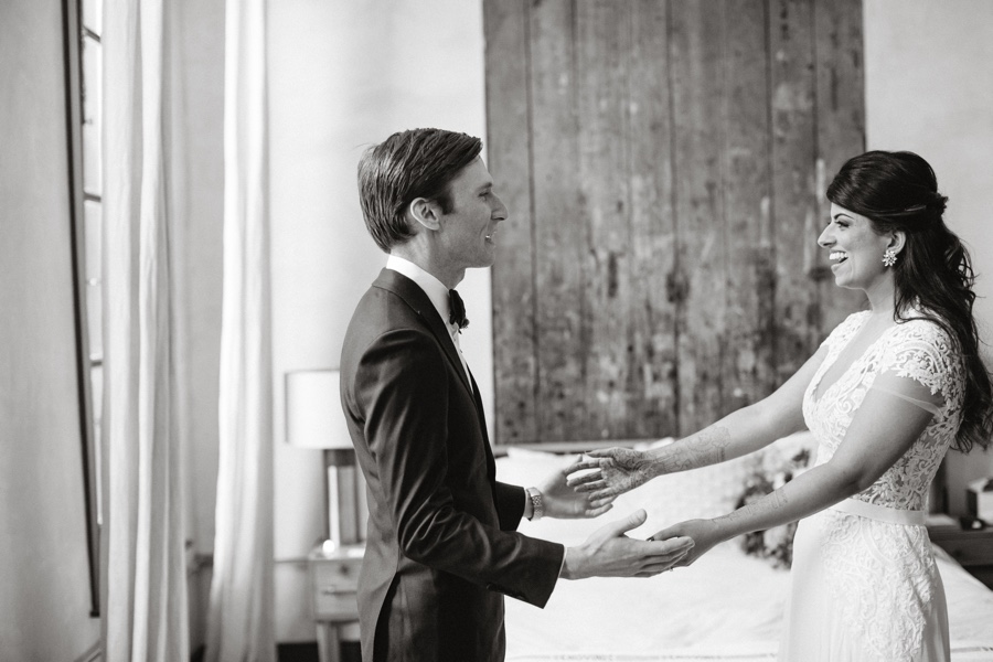 lokal-hotel-wedding-first-look