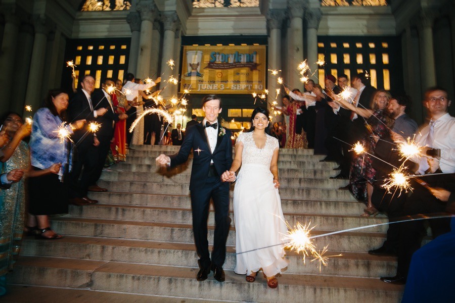 sparkler-wedding-exit