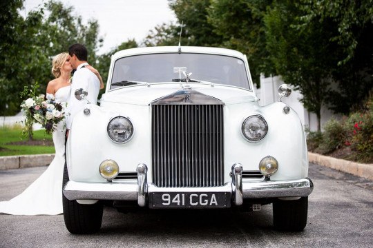 wedding-trends-vintage-car